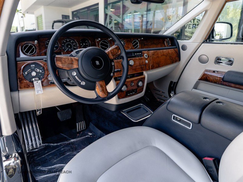 Used 2010 Rolls-Royce Phantom Coupe RWD image 22