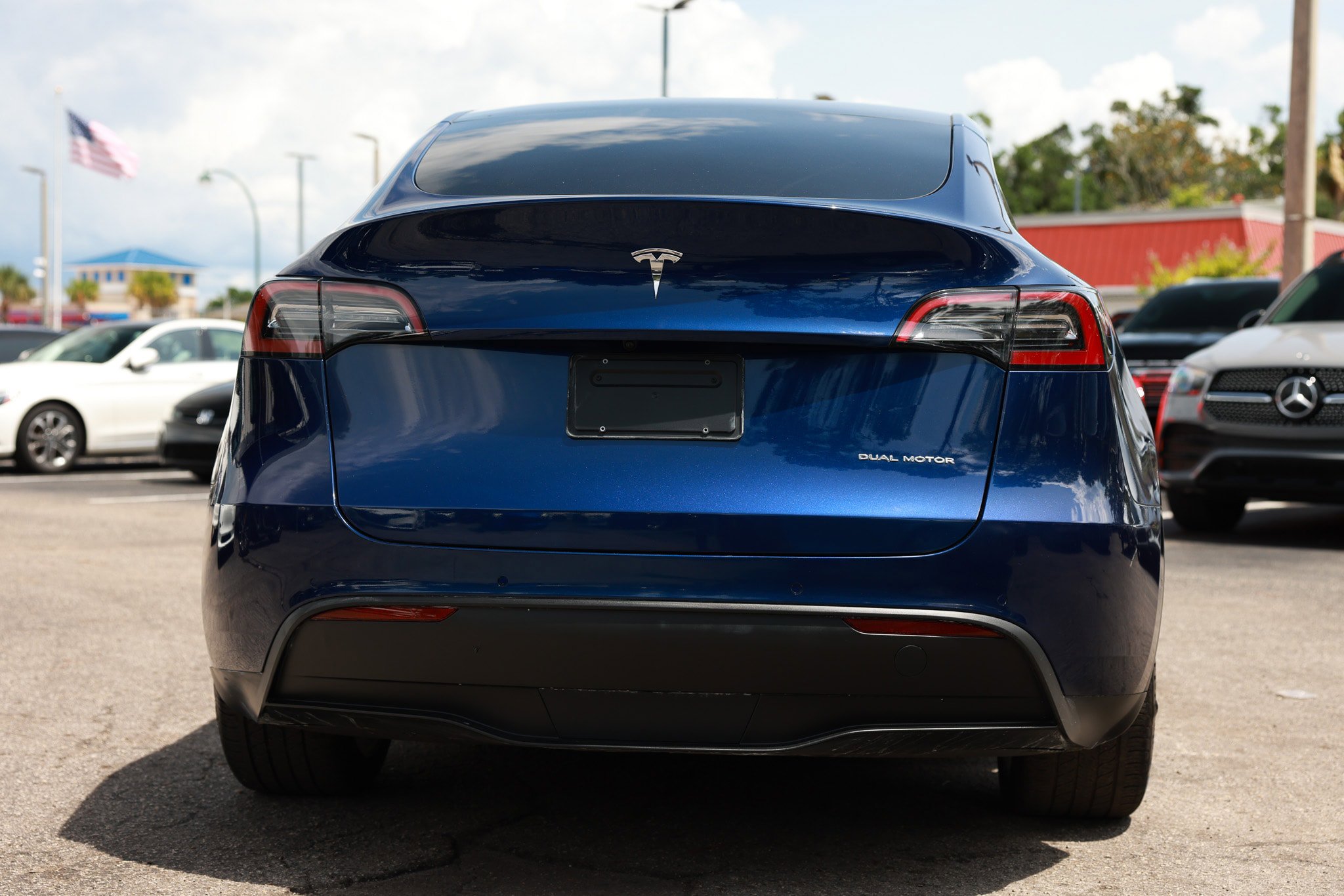 Used 2021 Tesla Model Y Long Range AWD/4WD image 11