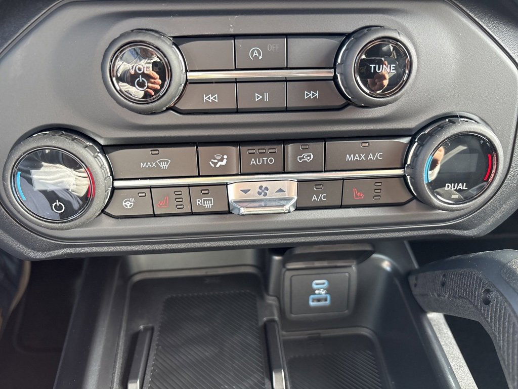 New 2025 Ford Bronco Outer Banks w/ Sasquatch Package image 21