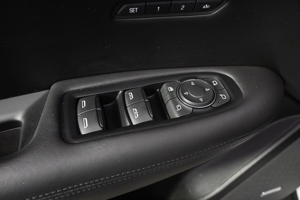 Used 2017 Cadillac XT5 Platinum w/ Driver Assist Package AWD/4WD image 23