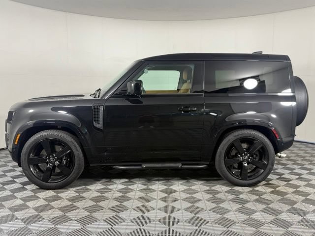 Used 2024 Land Rover Defender 90 V8 AWD/4WD image 3