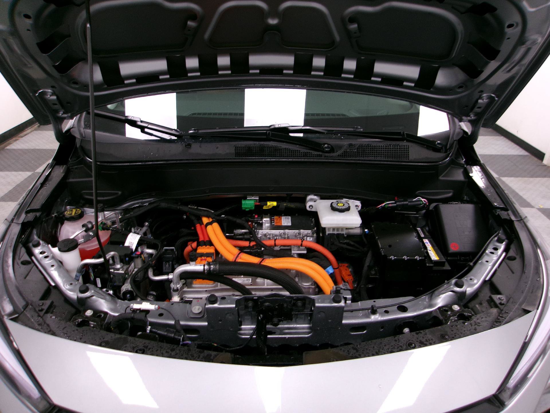 New 2027 Chevrolet Bolt RS w/ Technology Package FWD image 19