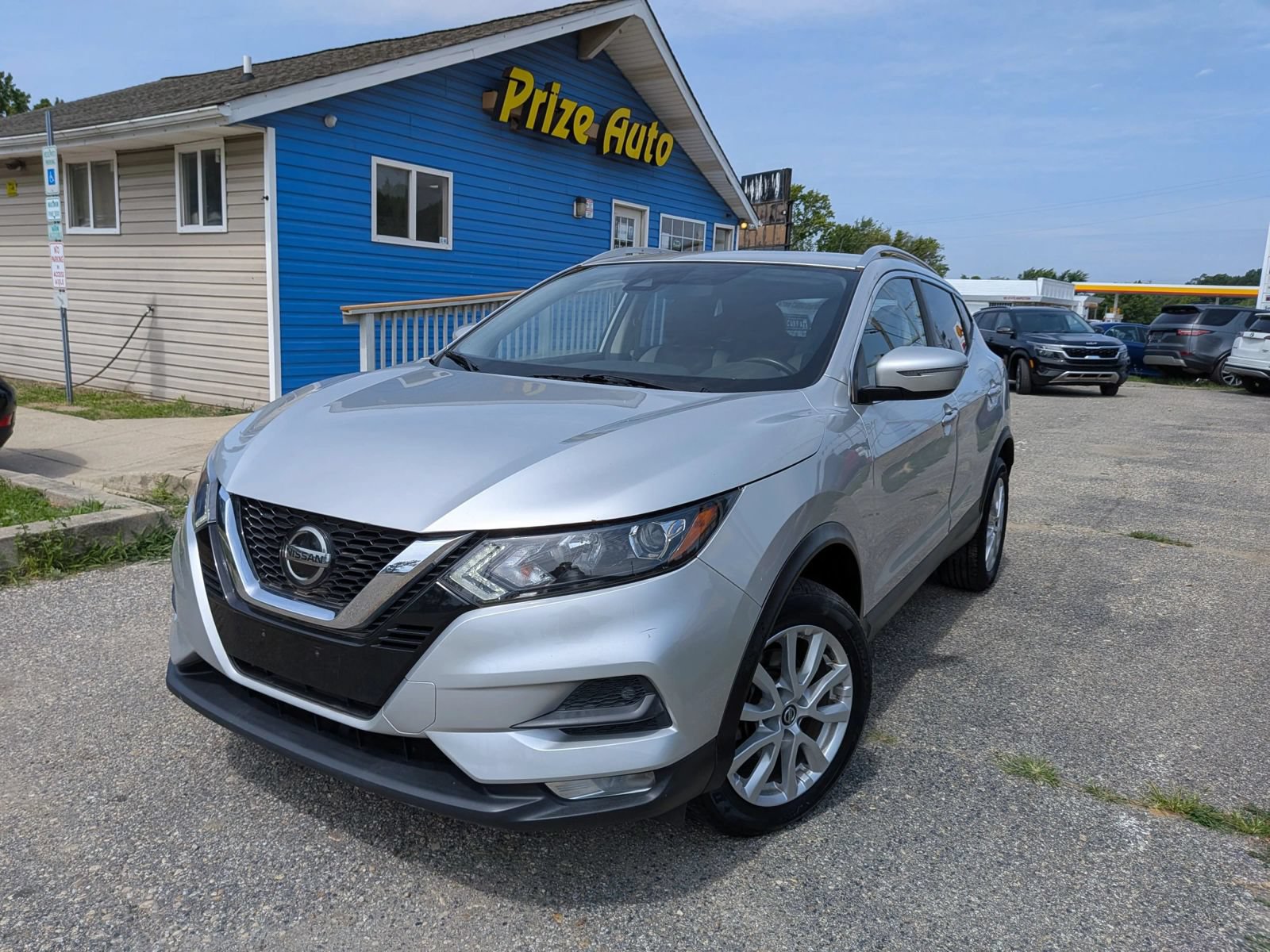 Used 2020 Nissan Rogue Sport SV w/ All-Weather Package AWD/4WD image 2