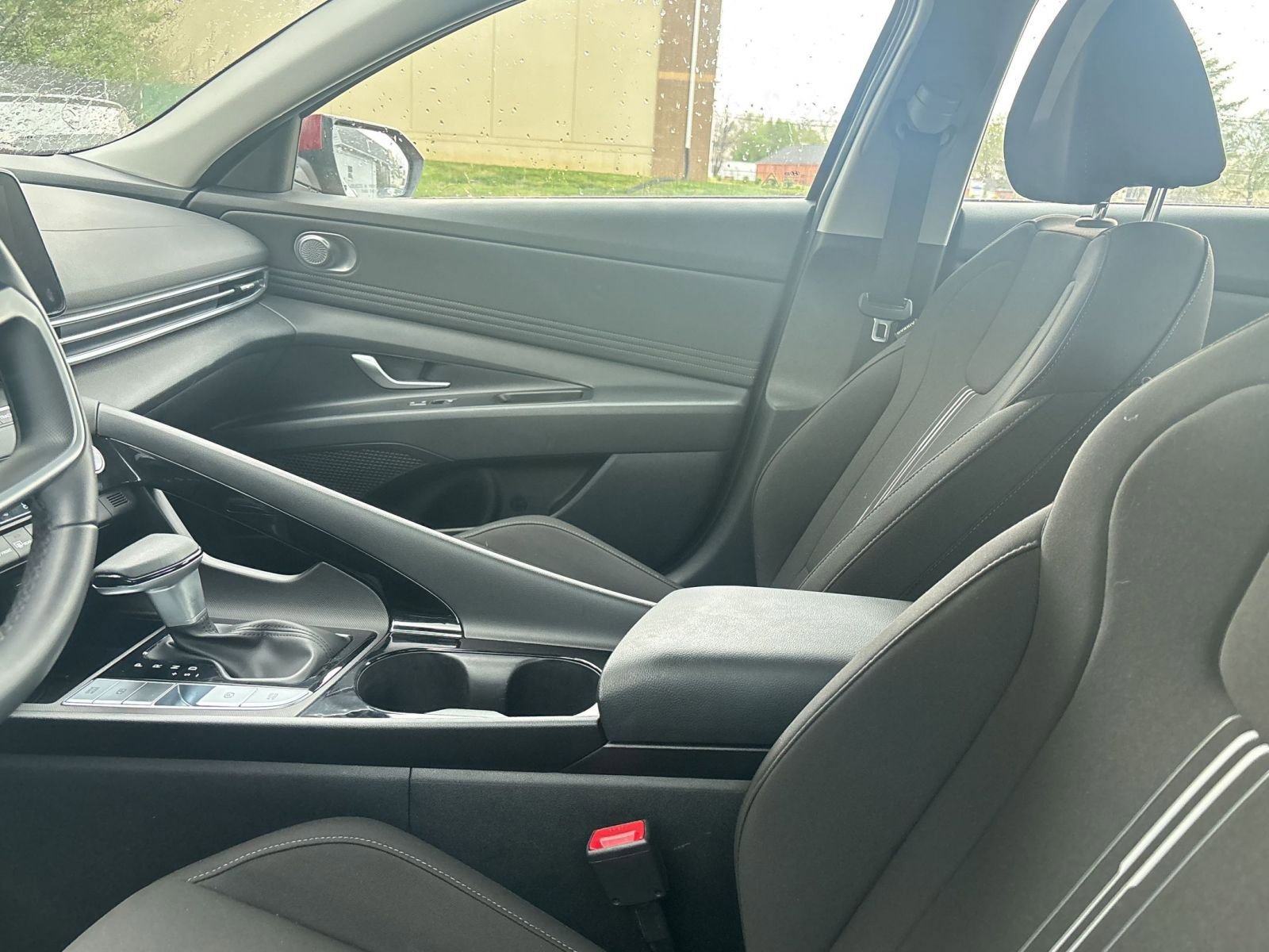 Used 2025 Hyundai Elantra SEL image 9