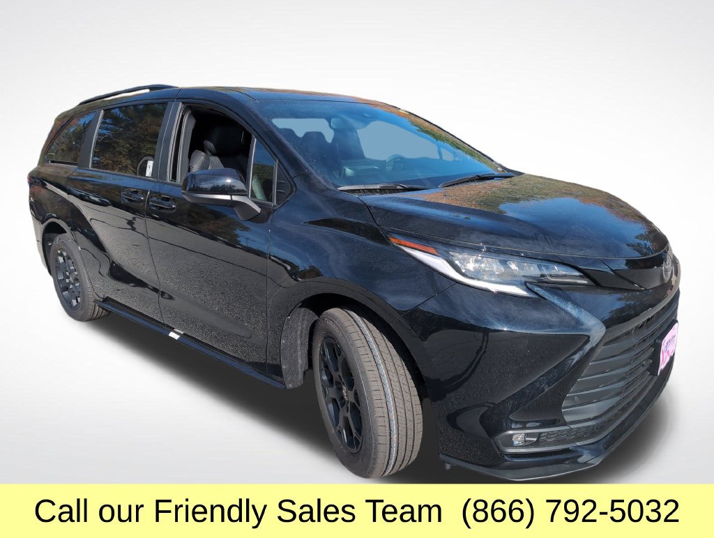New 2026 Toyota Sienna XLE Woodland Edition AWD/4WD image 7