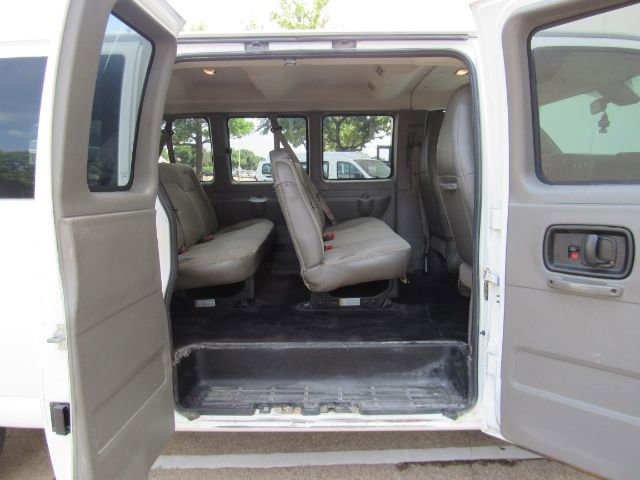 Used 2019 Chevrolet Express 3500 LT w/ LT Preferred Equipment Group image 5