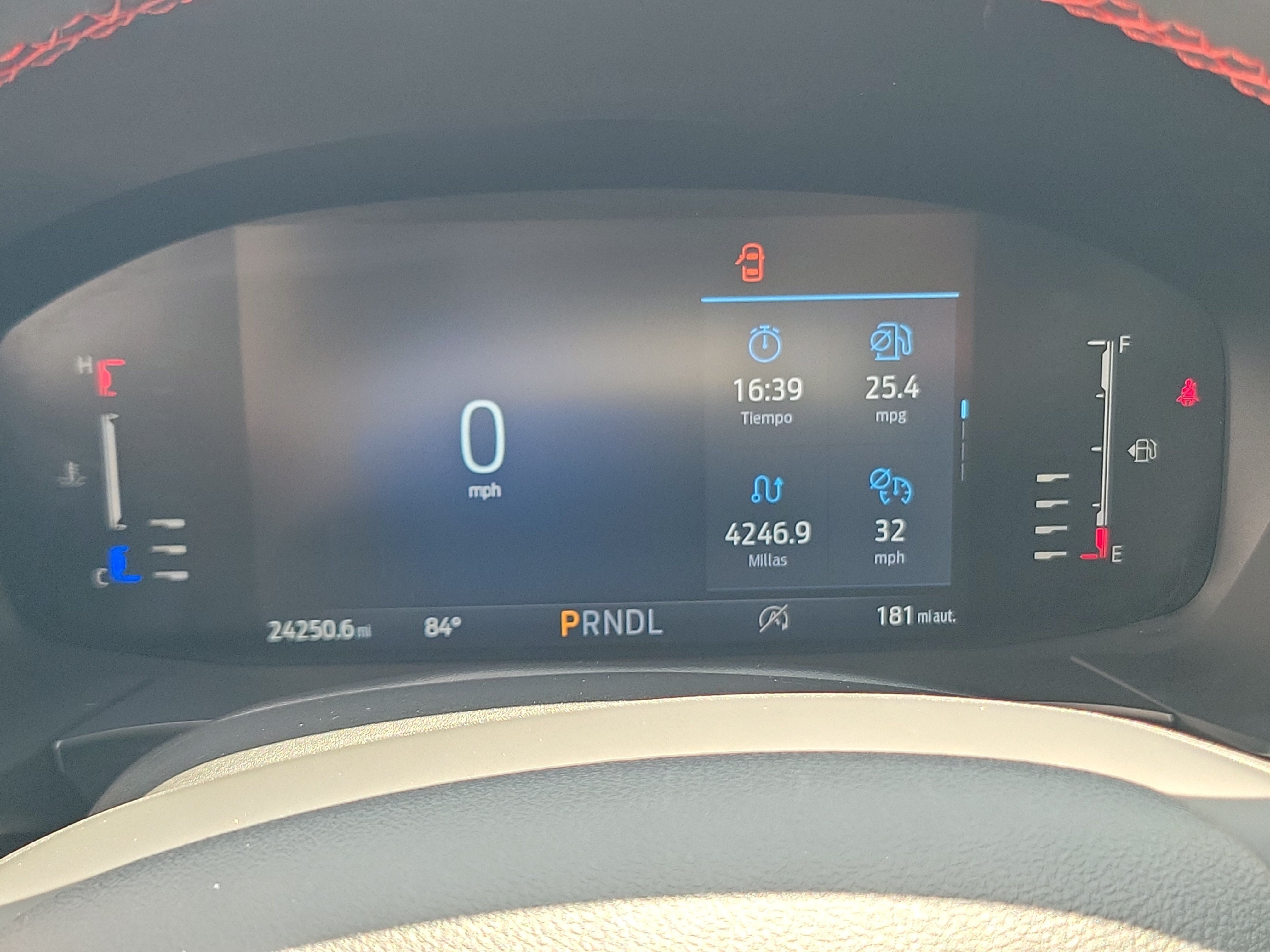 Used 2024 Ford Escape ST-Line w/ Tech Pack #1 FWD image 32