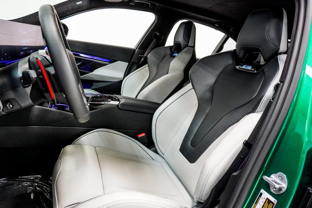 Used 2025 BMW M5 w/ Carbon Package image 18