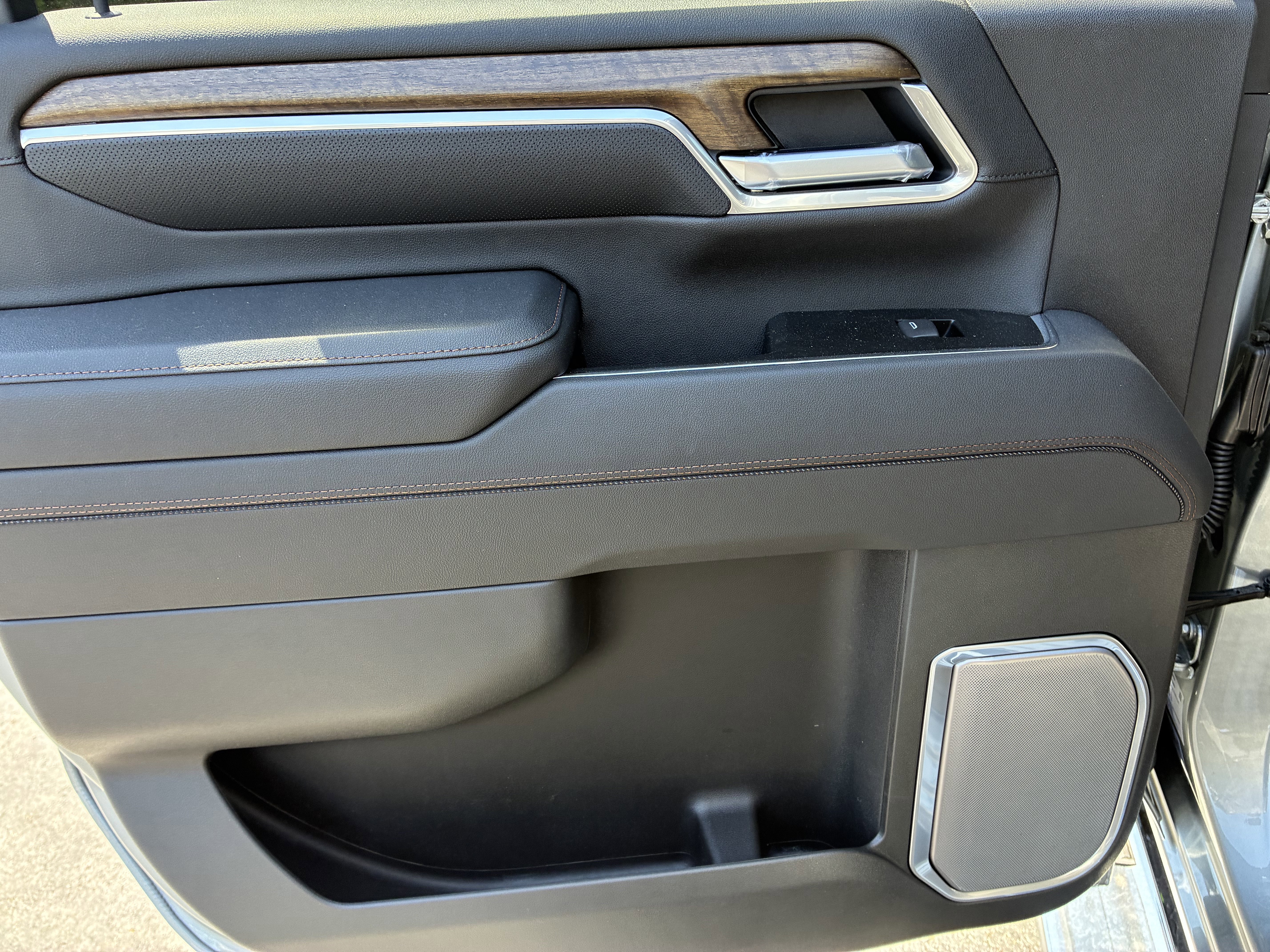 New 2026 Chevrolet Silverado 3500 High Country w/ High Country Premium Package AWD/4WD image 18