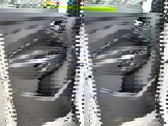 Used 2016 Ford Escape SE image 9