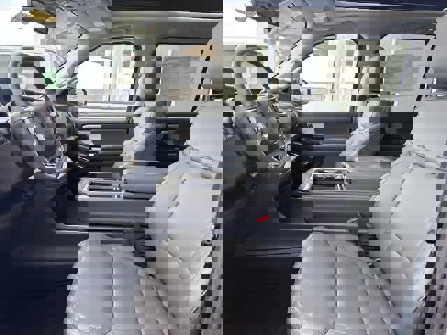 New 2026 Ford Expedition Active image 10