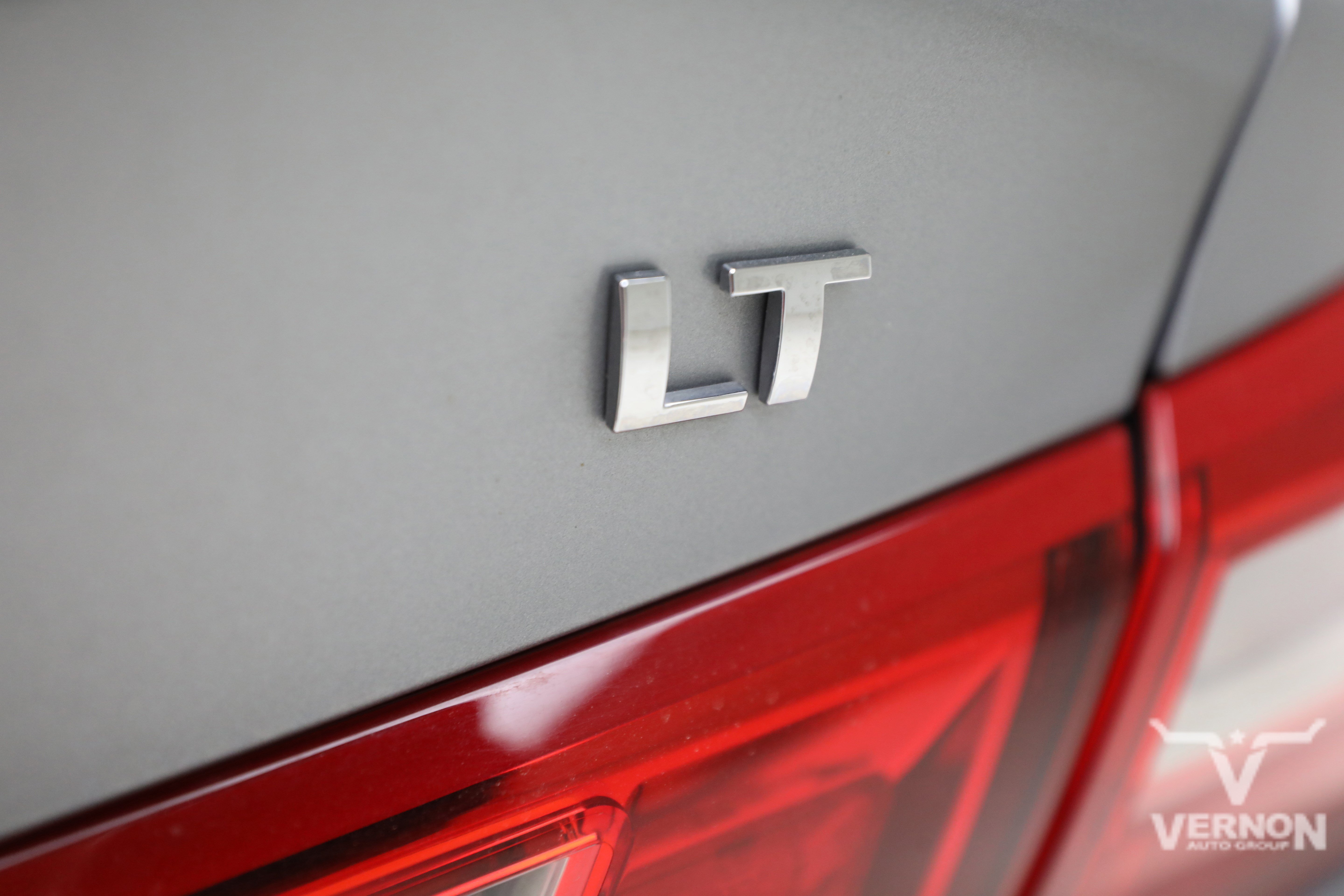 Used 2023 Chevrolet Malibu LT FWD image 12