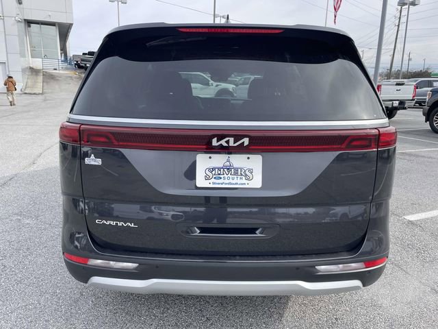 Used 2024 Kia Carnival LX image 30