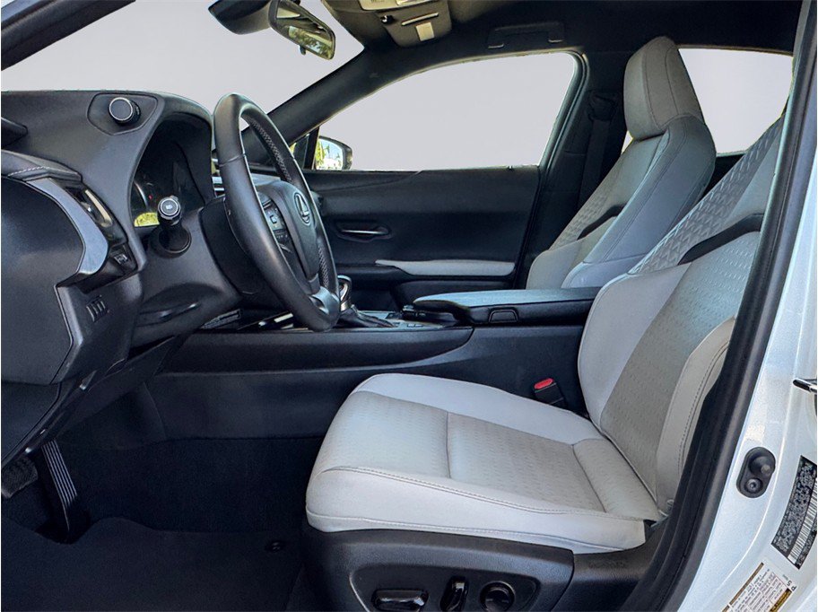 Used 2021 Lexus UX 250h w/ Accessory Package (Z2) AWD/4WD image 9