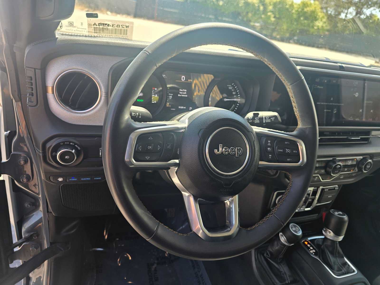 Used 2024 Jeep Wrangler Unlimited Sahara AWD/4WD image 23