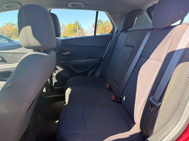 Used 2021 Chevrolet Trax LS AWD/4WD image 12