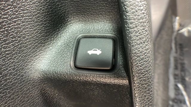 Used 2018 Honda Civic Touring image 18