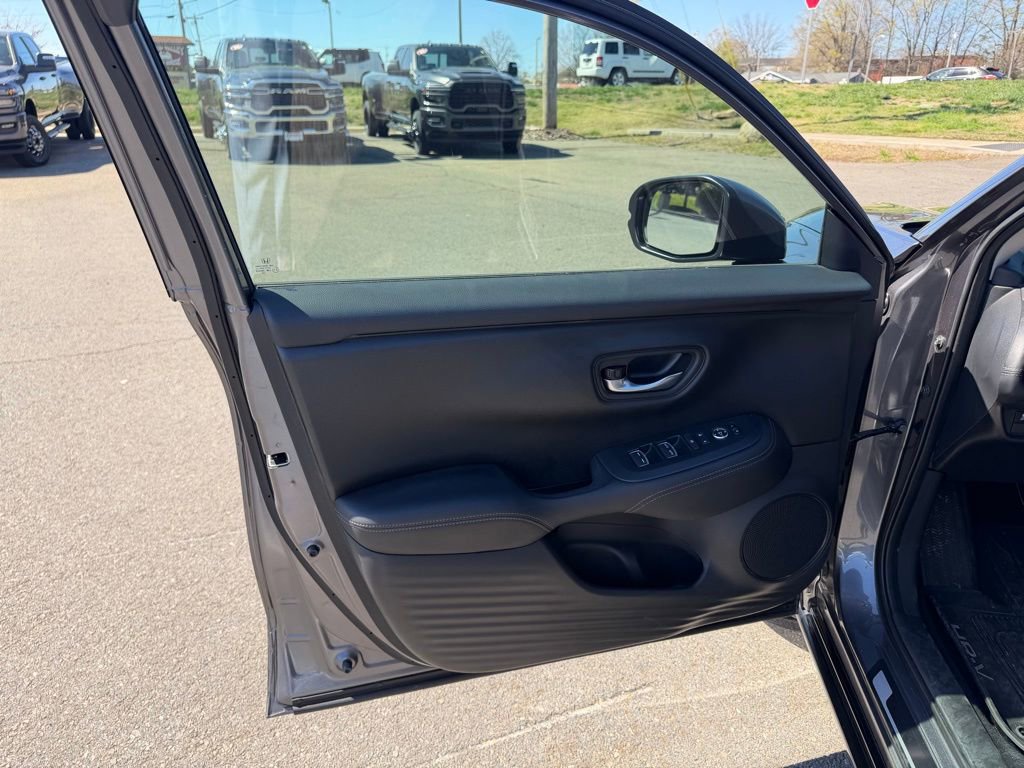Used 2025 Honda HR-V EX-L image 12