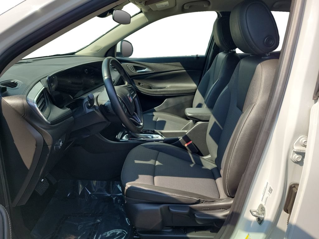 Used 2025 Buick Encore GX Preferred FWD image 19