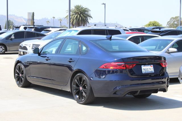 Used 2022 Jaguar XF SE image 19