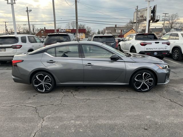 Used 2023 Nissan Altima 2.5 SR image 11