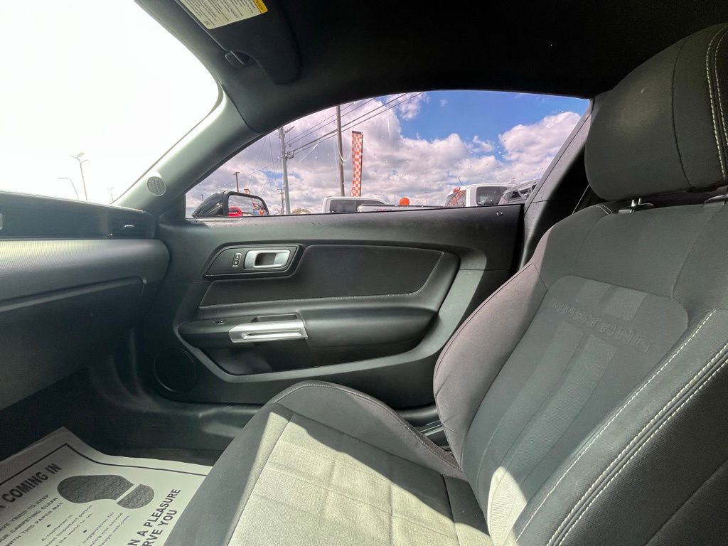 Used 2018 Ford Mustang GT RWD image 16