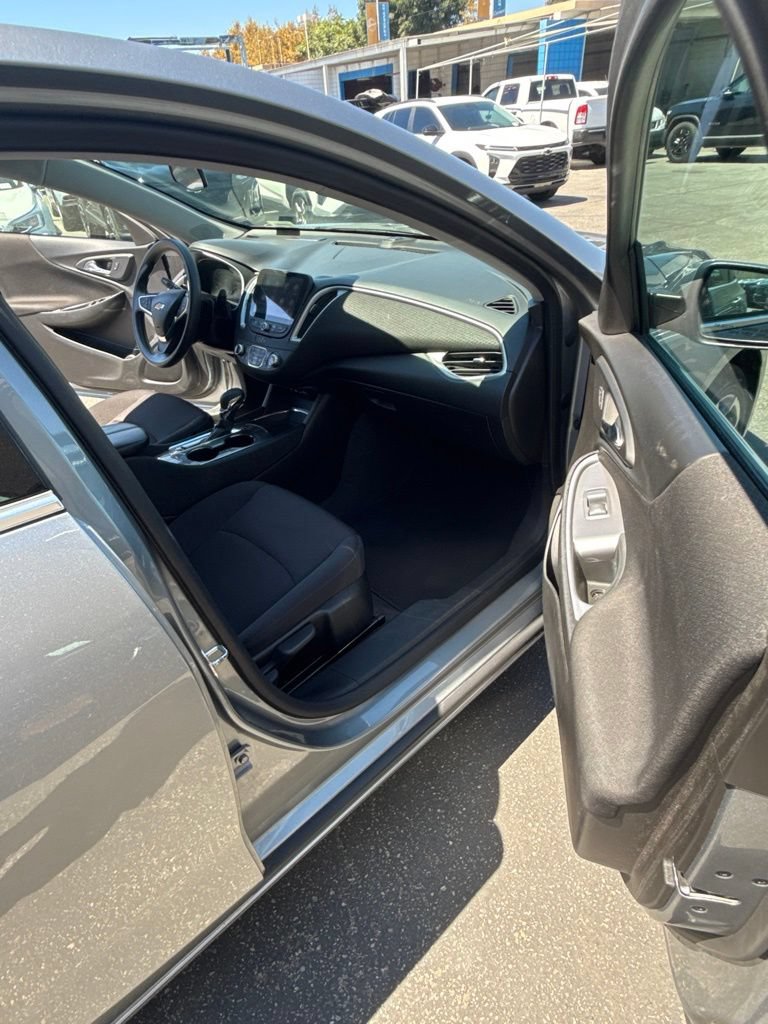 Used 2024 Chevrolet Malibu LT FWD image 19