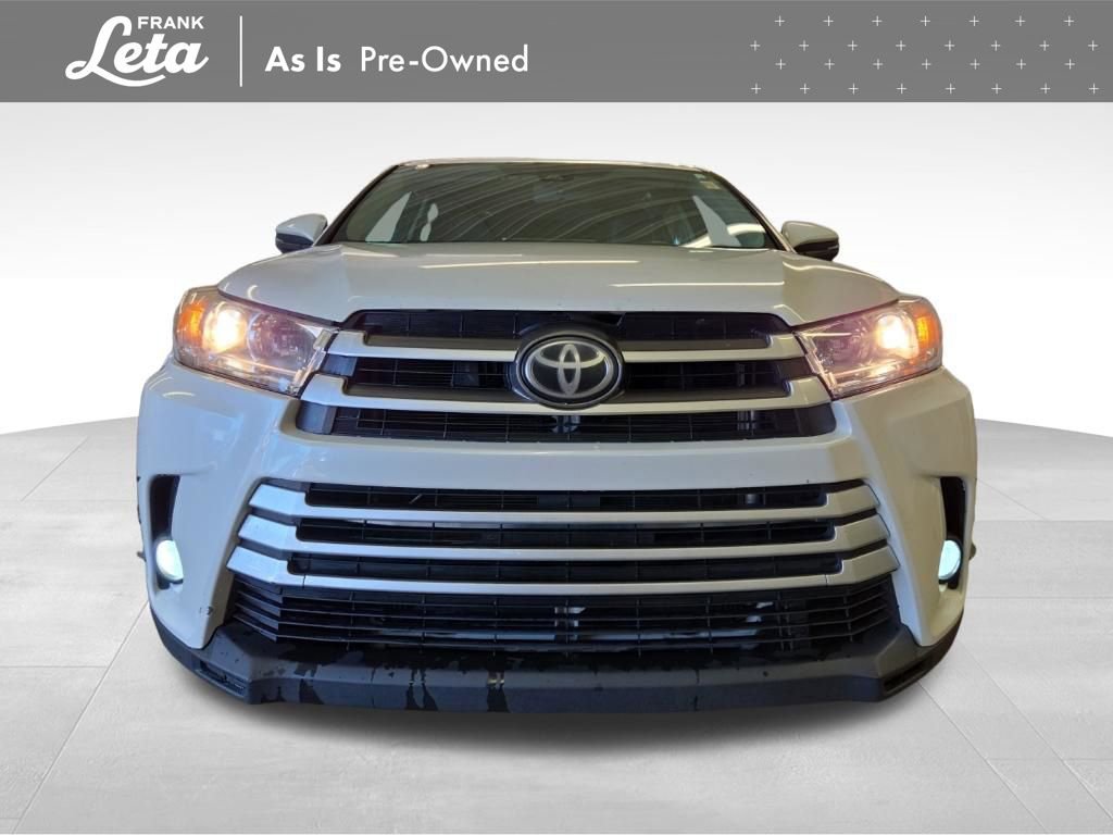 Used 2017 Toyota Highlander Plus AWD/4WD image 9