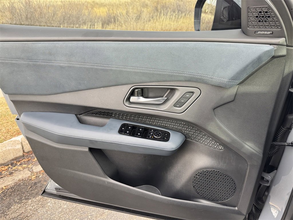 Used 2023 Nissan Ariya image 15