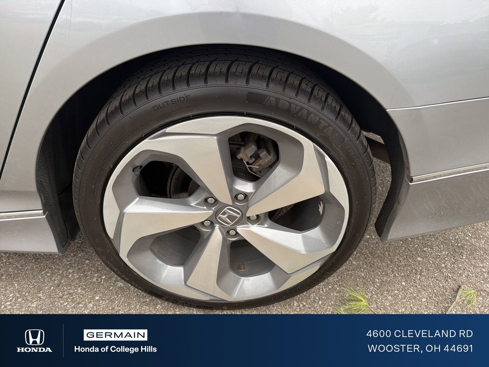 Used 2018 Honda Accord Touring image 9