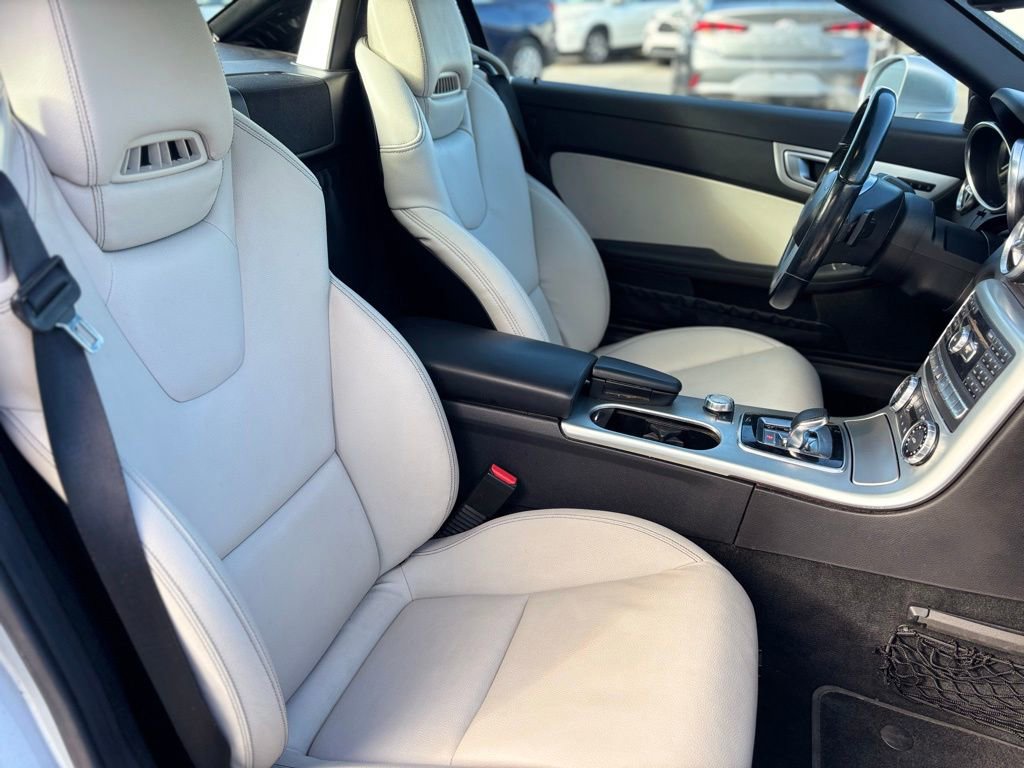 Used 2016 Mercedes-Benz SLK 300 image 14