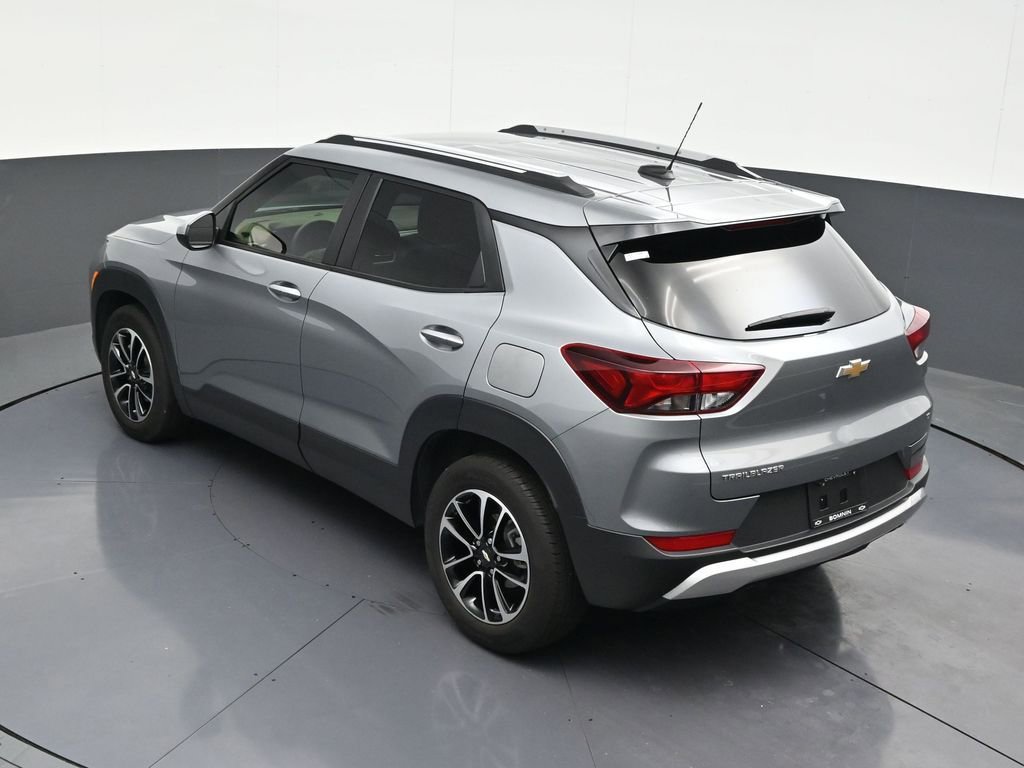 Used 2024 Chevrolet TrailBlazer LT FWD image 17