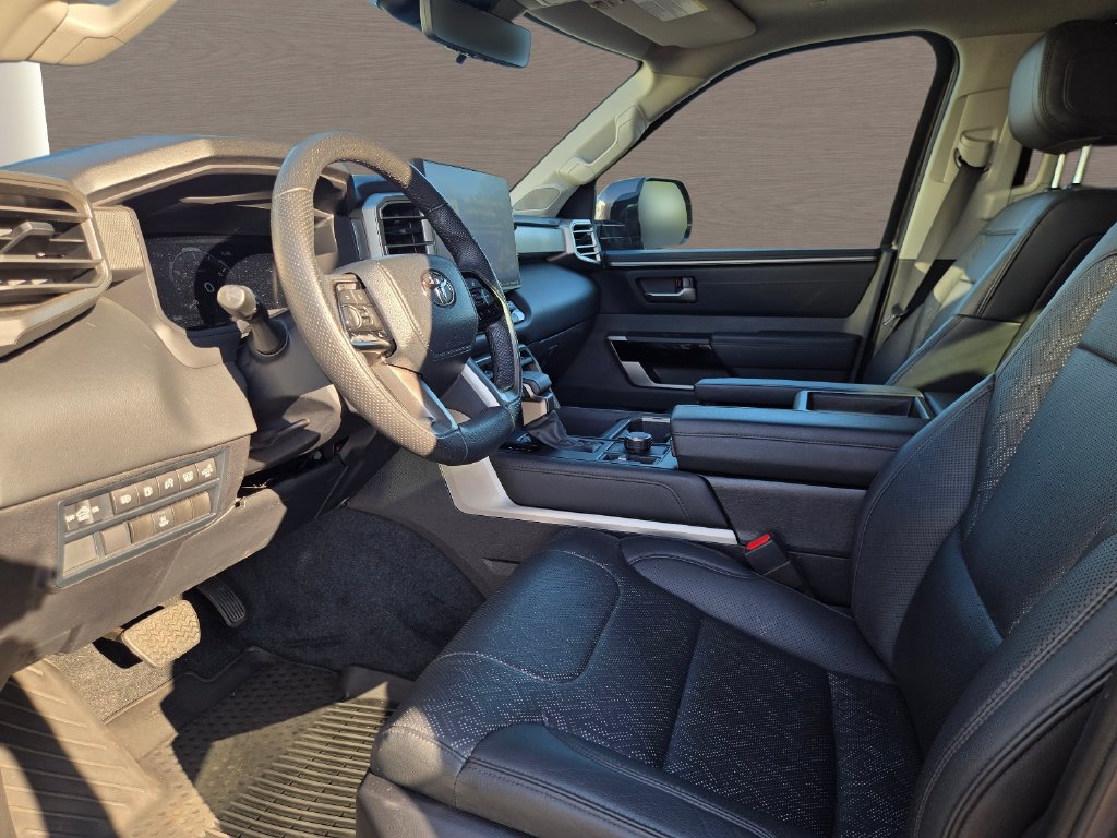 Used 2024 Toyota Tundra Limited AWD/4WD image 23
