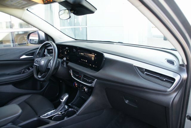 Used 2024 Buick Encore GX Sport Touring FWD image 36