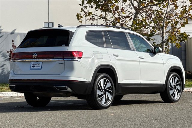 Used 2024 Volkswagen Atlas SE image 4