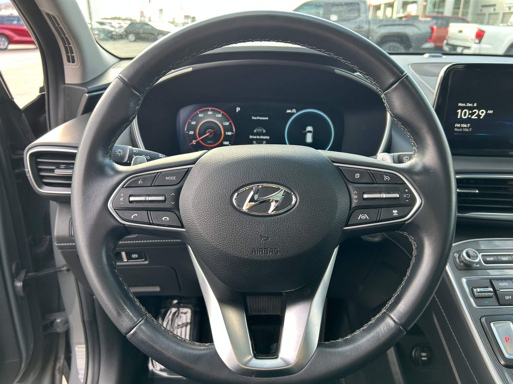 Used 2023 Hyundai Santa Fe SEL w/ Premium Package image 12