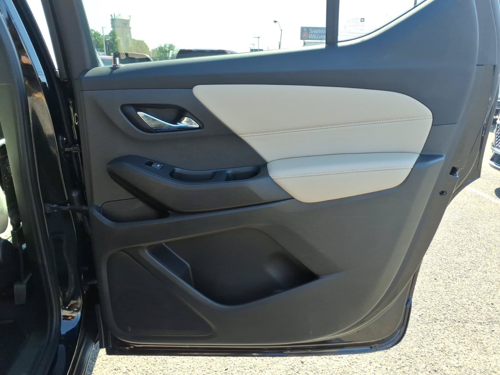 Used 2023 Chevrolet Traverse LS AWD/4WD image 27
