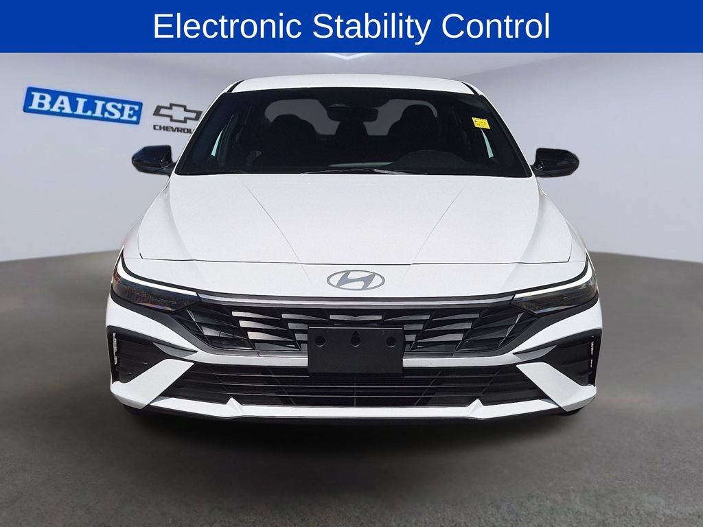 Used 2026 Hyundai Elantra Sport FWD image 8