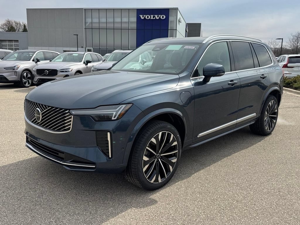 New 2026 Volvo XC90 T8 Plus w/ Protection Package Premier