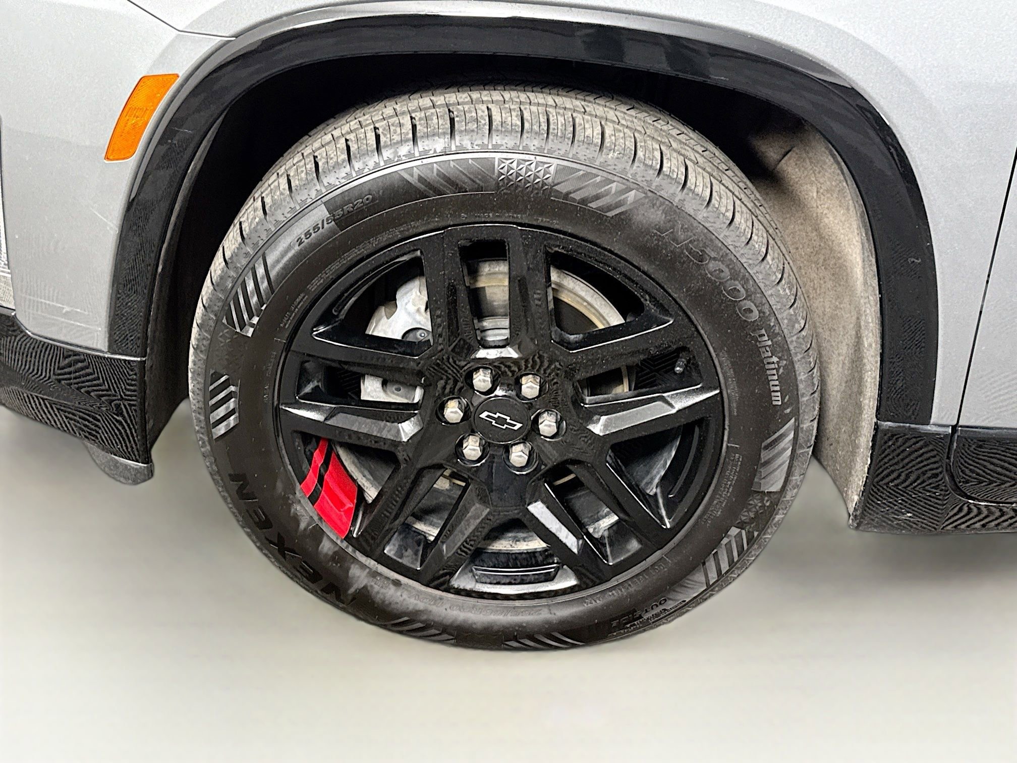 Used 2024 Chevrolet Traverse Premier w/ Redline Edition AWD/4WD image 9