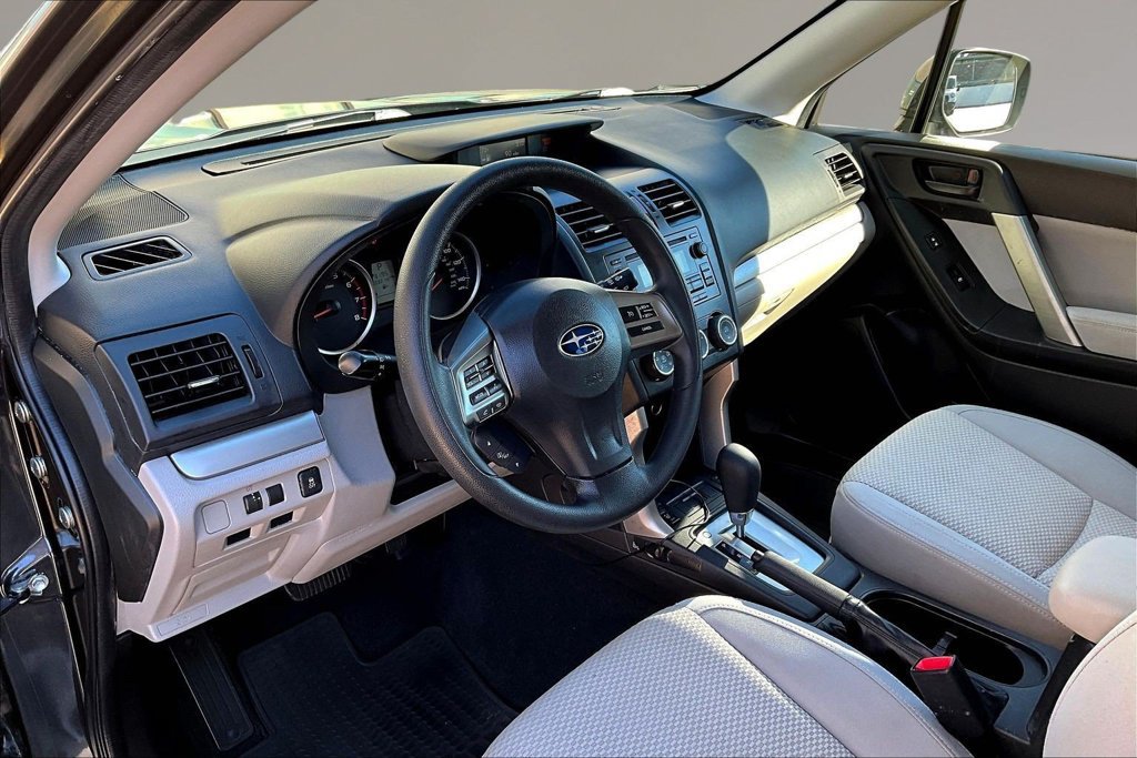 Used 2015 Subaru Forester 2.5i Premium w/ All-Weather Package AWD/4WD image 13