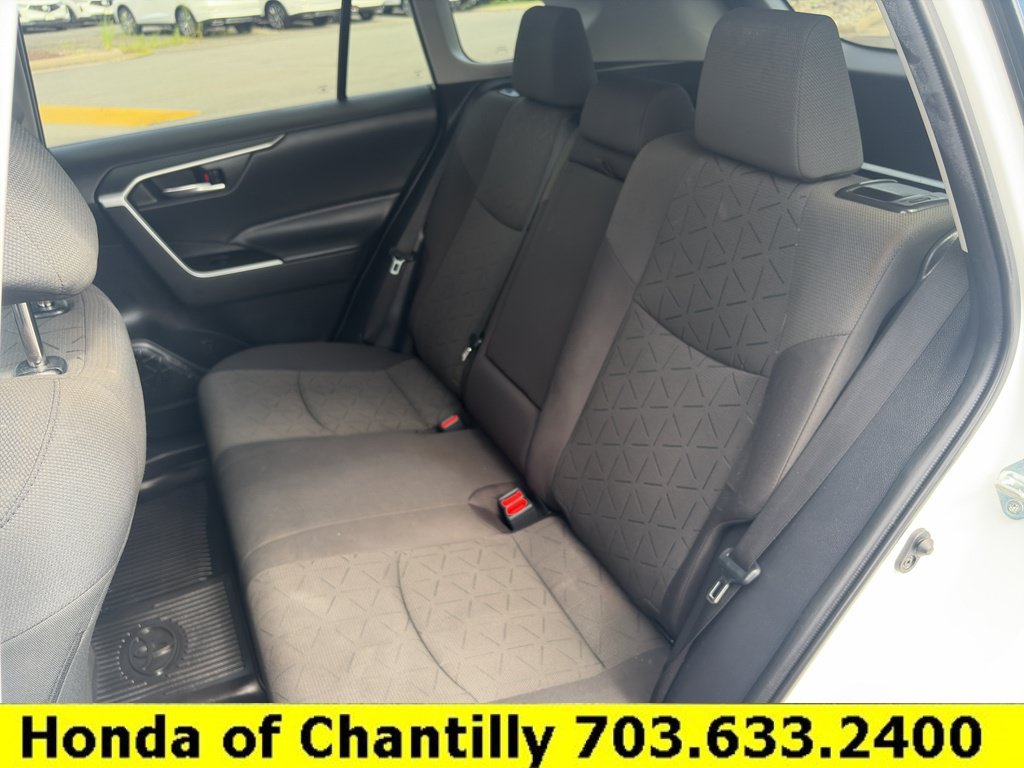 Used 2021 Toyota RAV4 XLE AWD/4WD image 25