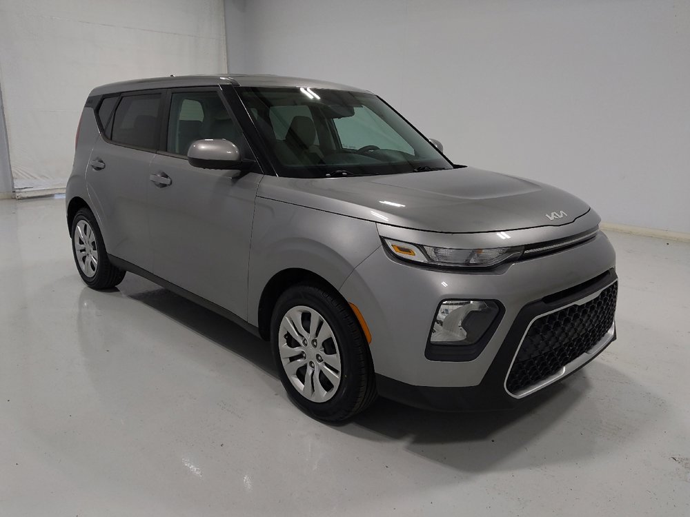 Used 2022 Kia Soul LX image 13