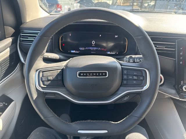 Used 2023 Jeep Wagoneer L Series II image 15