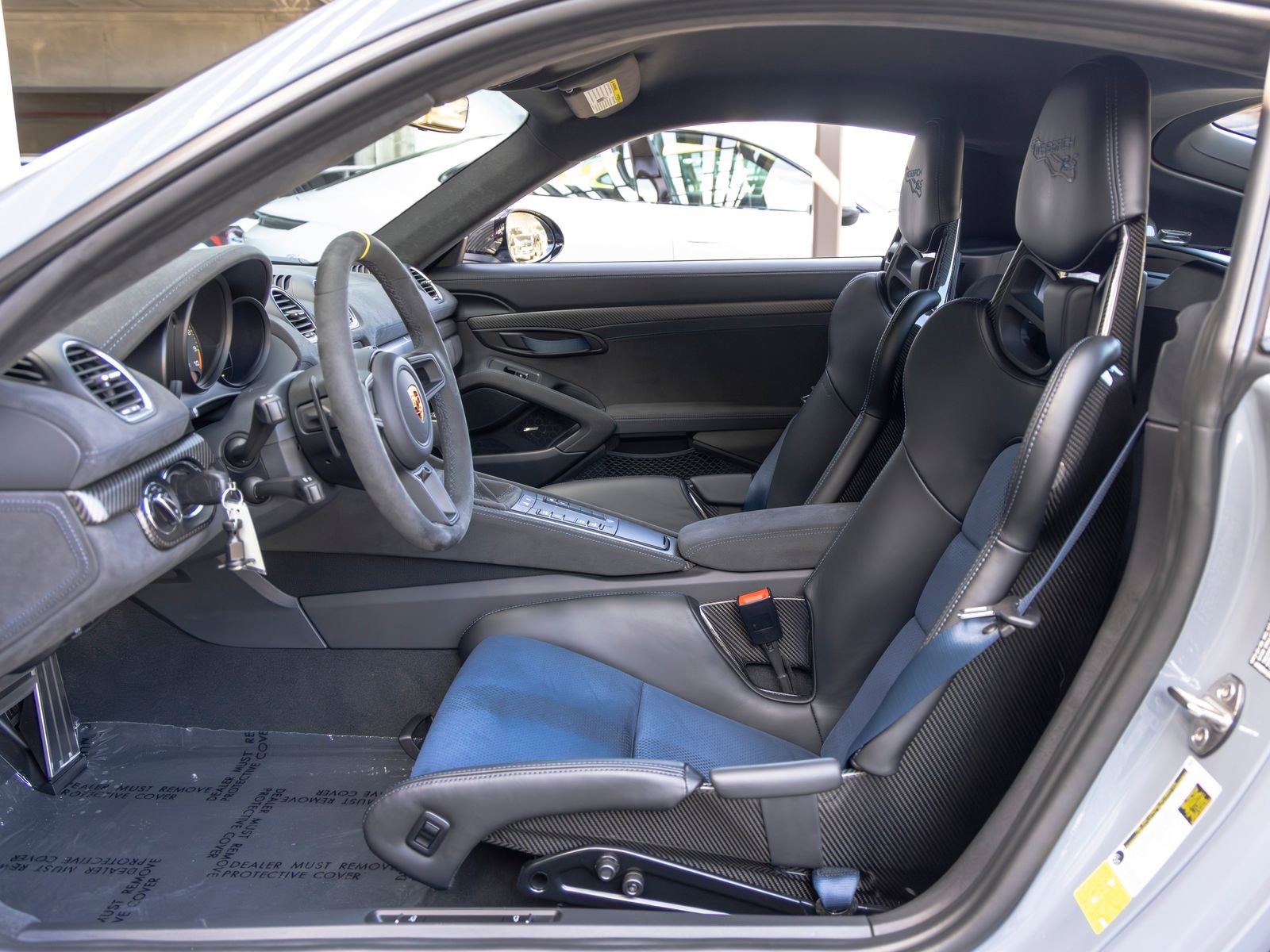 Certified 2025 Porsche 718 Cayman GT4 RS RWD image 37