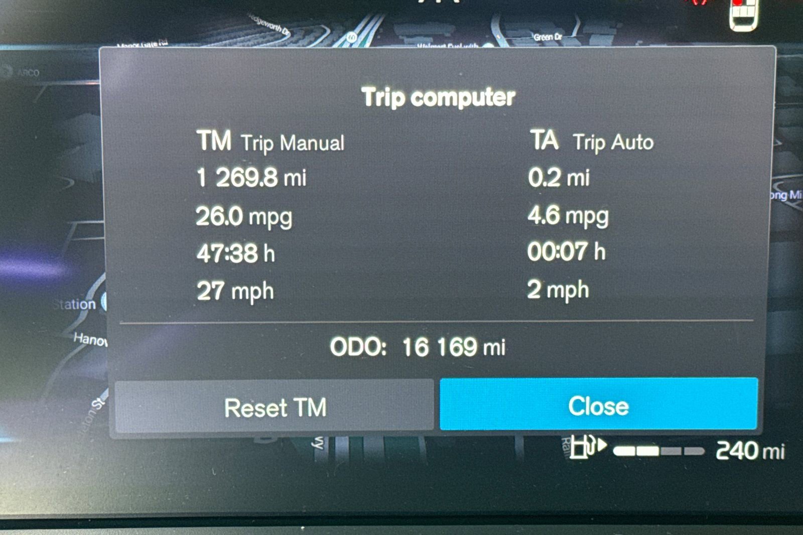 Used 2024 Volvo XC40 B5 Plus w/ Climate Package image 30