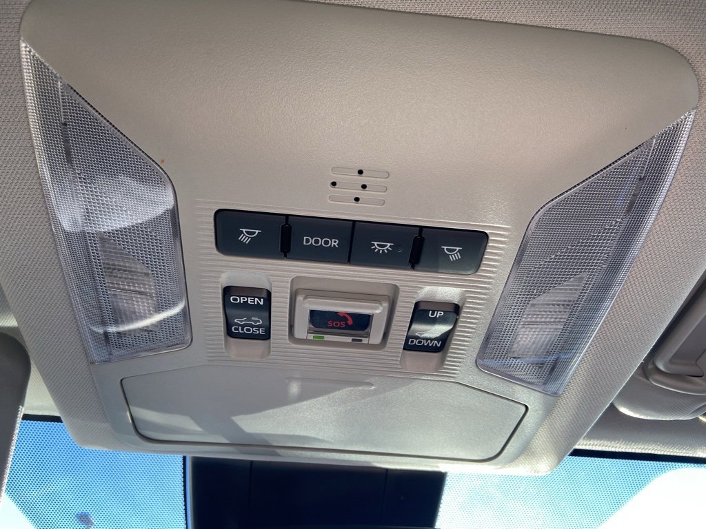 Used 2025 Toyota RAV4 XLE image 22