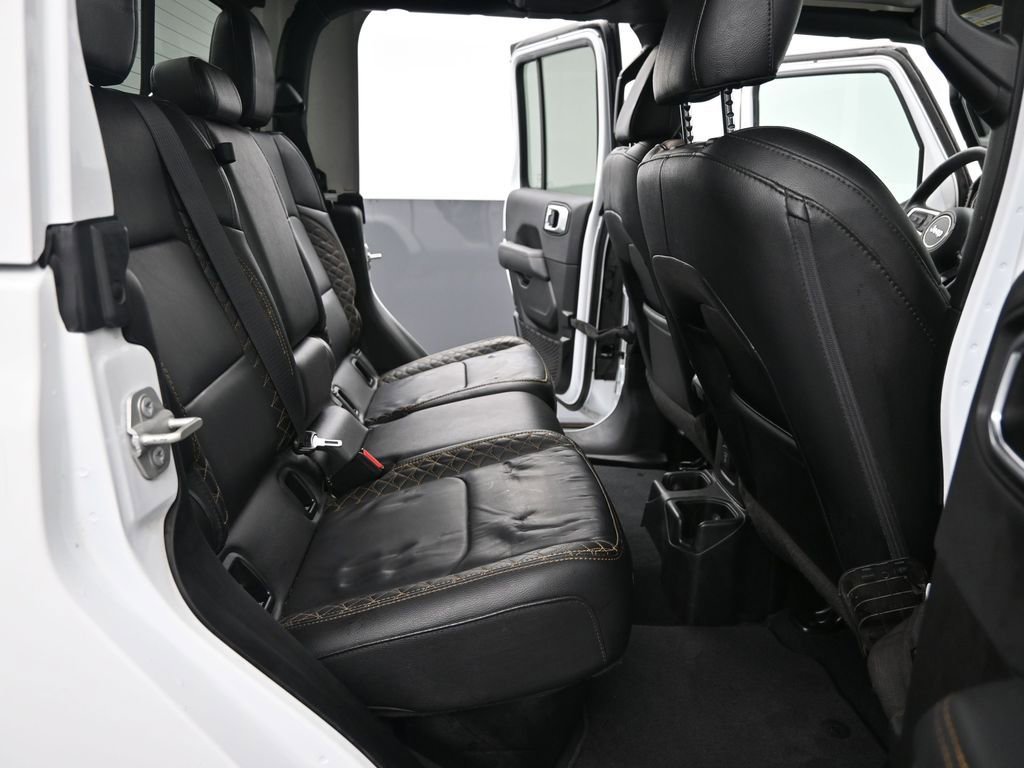 Used 2023 Jeep Gladiator Overland image 15