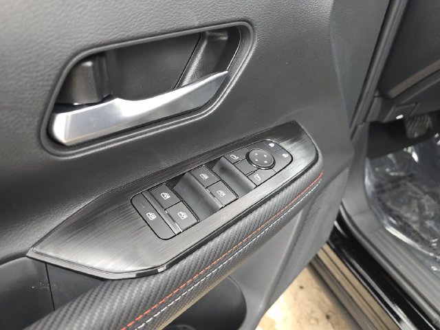 New 2027 Nissan Kicks SR w/ SR Premium Package FWD image 37
