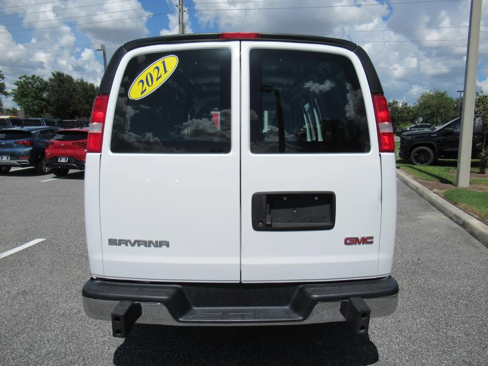 Used 2021 GMC Savana 2500 w/ Driver Convenience Package RWD image 6